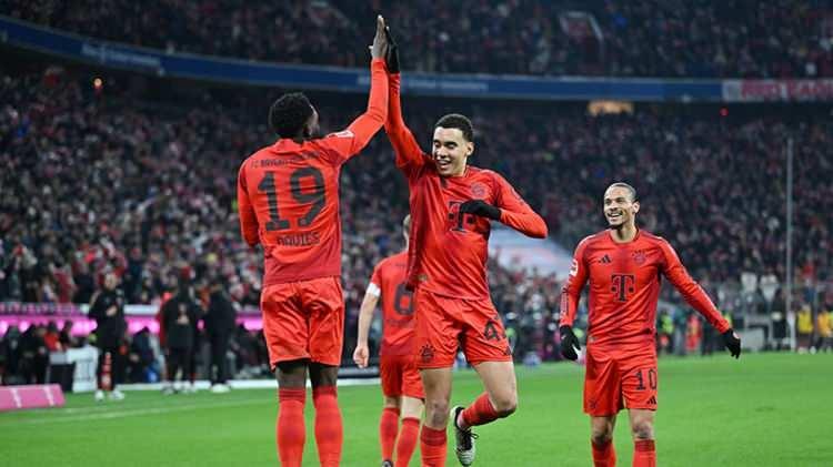 <p>3- Bayern Münih: 128.750</p>