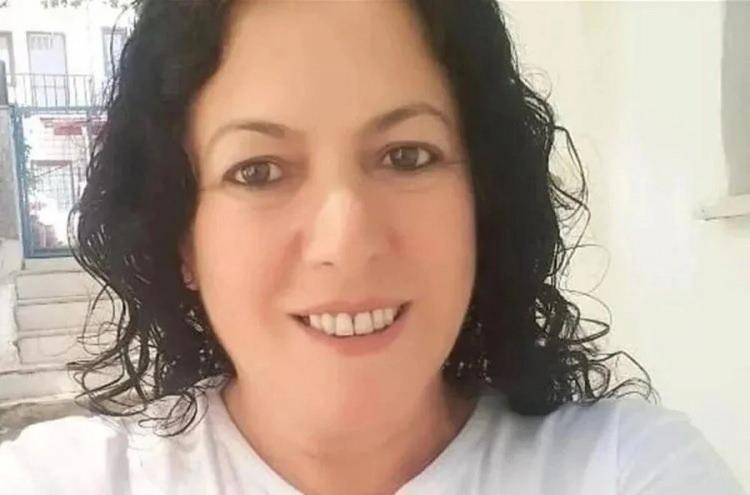 <p>48 yıl baba dediği Mahir Ayyıldız'ın gerçek babası Mustafa Uyanık'ın katili olduğunu DNA testiyle öğrenen 50 yaşındaki Berrin Nalcı, duygularını paylaştı.</p>
<p> </p>