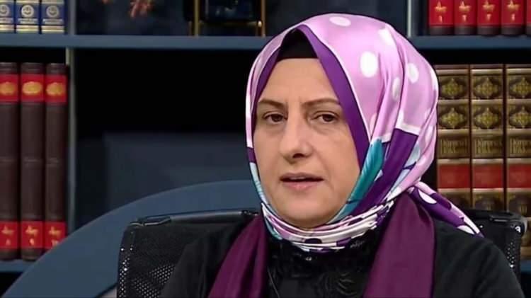 <p>Hulya Terzioglu</p>

<p><br />
1970 Çorum/Alaca doğumlu. Marmara Üniversitesi İlahiyat Fakültesi'nden 1996'da mezun oldu. 2013 yılında başlayan Sakarya Üniversitesi İlahiyat Fakültesi Kelam Anabilim Dali öğretim üyeliği görevine hâlen devam etmektedir. Evli ve bir çocuk annesidir.</p>
