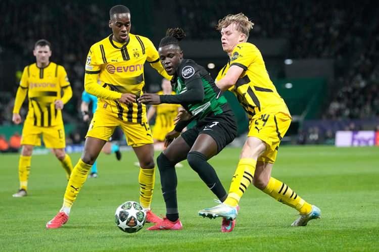 <p>8 - Borussia Dortmund: 100.250</p>