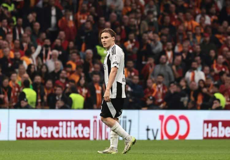 <p>Jonas Svensson<br />
<br />
Kulüp: Beşiktaş<br />
<br />
Yaş: 31<br />
<br />
Mevki: Sağ Bek<br />
<br />
Piyasa Değeri: 1.70 milyon Euro</p>
