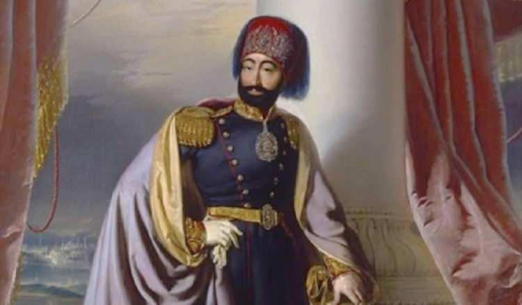 <p><strong>2.Mahmut</strong></p>

<p> </p>

<p>''Kılıç kınından çıkmadıkça it sürüsü dağılmaz.''</p>
