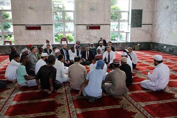 <p>Türkiye ile Güney Afrika arasındaki tarihi ve kültürel bağların sembollerinden biri olan Nur'ul Hamidiye Camii'ni ziyaret ettiğini belirtti.</p>
