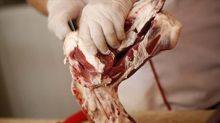 <p>Konya'nın Emirgazi ilçesindeki Muhtar Hanımın Yeri adlı mekandaki Adana köfte ve Adana kebapta domuz eti tespit edildi.</p>

<p> </p>

<p> </p>
