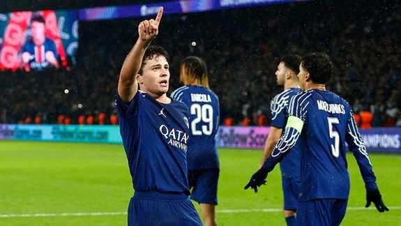 <p>5 - PSG: 104.000</p>