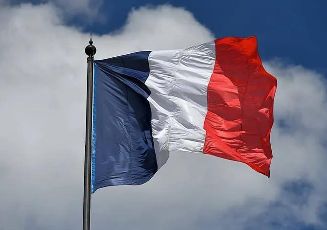 <p><strong><span style="color:#B22222">12)  FRANSA </span> |  YÜZDE 33,28</strong></p>
