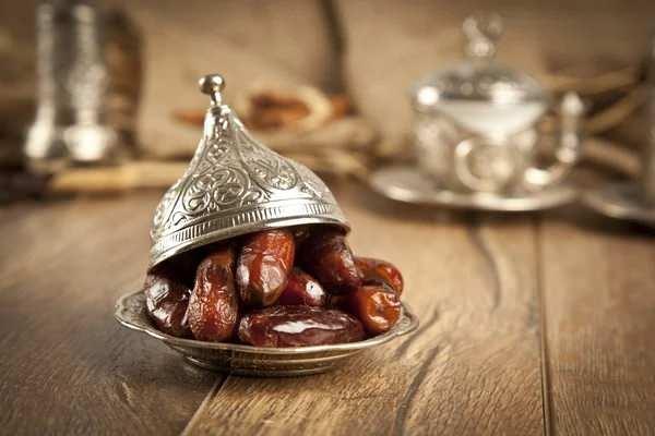 <p>5 Haziran 2025 Perşembe Arefe</p>

<p><br />
6 Haziran 2025 Cuma Kurban Bayramı 1. Gün</p>

<p><br />
7 Haziran 2025 Cumartesi Kurban Bayramı 2. Gün</p>

<p><br />
8 Haziran 2025 Pazar Kurban Bayramı 3. Gün</p>

<p><br />
9 Haziran 2025 Pazartesi Kurban Bayramı 4. Gün</p>
