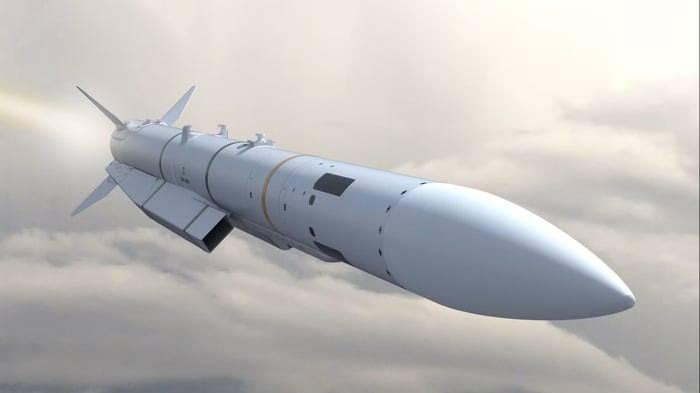 <p>Özellikle Fransa’nın Türkiye’ye Meteor füzeleri satma kararının tehdit oluşturduğunu belirten Rubin, Türk İHA’larının birçok ülkenin envanterine girdiğini ve bu durumun Batı için risk taşıadığını dile getirdi.</p>
