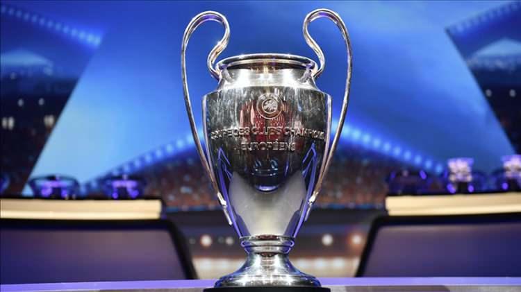 <p>Milli futbolcunun en iyi 11'de yer aldığı liste şu şekilde:</p>