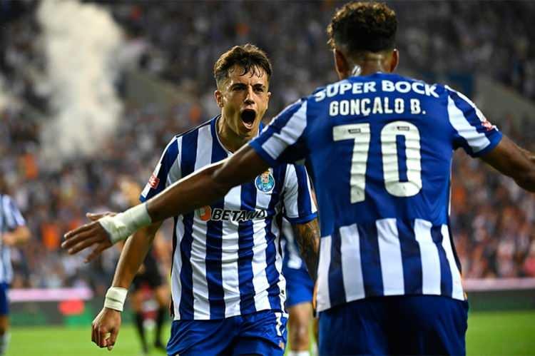 <p>18 - Porto: 79.750</p>