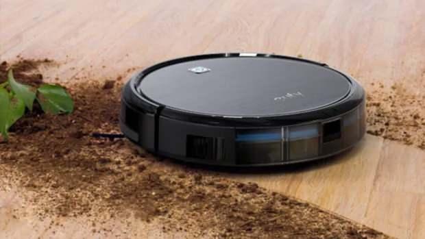 <p>Akıllı telefon uygulaması sayesinde temizlik planları yapabilir, odalara özel ayarlar tanımlayabilir ve süreci detaylı bir şekilde takip edebilirsiniz. 200 ml’lik su tankıyla paspaslama yapabilen bu model, otomatik toz boşaltma istasyonu ile haznesini kendi kendine temizleyerek size zaman kazandırır. Dreame L10s Pro, ev temizliğinde yenilikçi ve üst düzey bir deneyim vadediyor.</p>