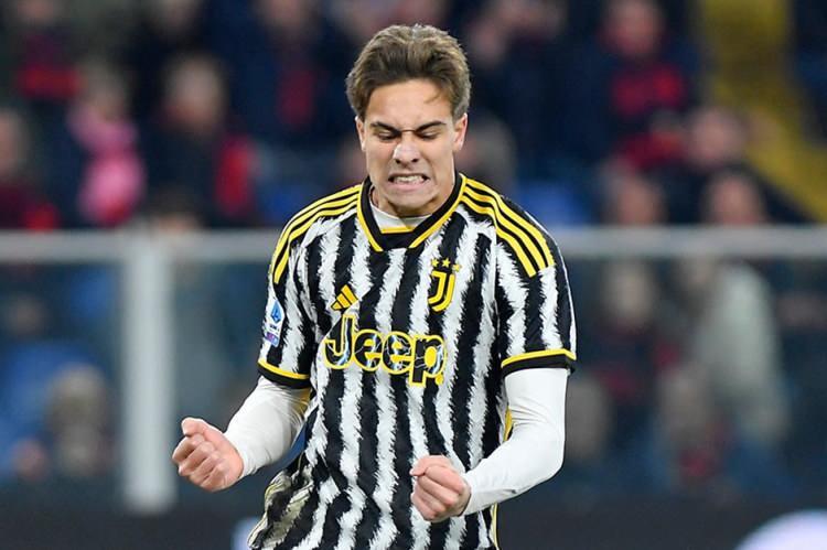 <p>Öte yandan Kenan Yıldız'ın transferinin 80-90 milyon euro bedelle gerçekleşmesi halinde milli futbolcu, Zinedine Zidane'ı geride bırakıp kulüp tarihinin en pahalı ikinci transfer satışı olacak.</p>
