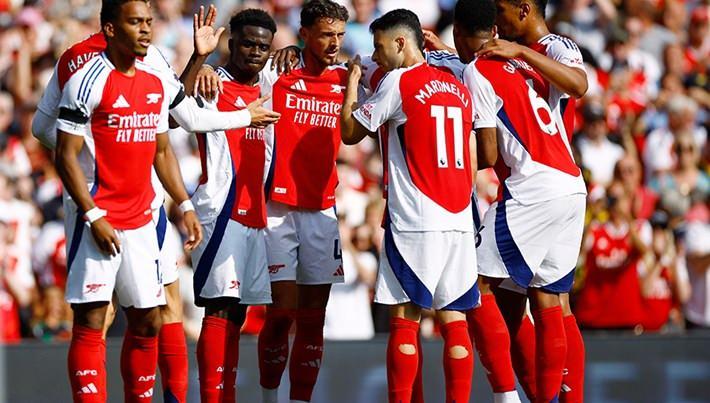 <p>14 - Arsenal: 88.000</p>