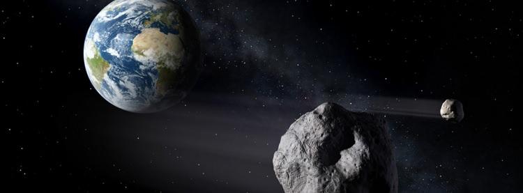 <p>NASA Mühendisi David Rankin, asteroit için bir risk koridoru çizdi.</p>
