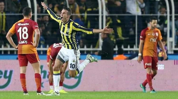 <p>* 20 Kasım 2016<br />
<br />
* Fenerbahçe - Galatasaray: 2-0<br />
<br />
* Kadıköy'de Galatasaray'ı konuk eden Fenerbahçe, Hollandalı yıldızı Robin van Persie'nin golleriyle derbiyi 2-0 kazandı.</p>