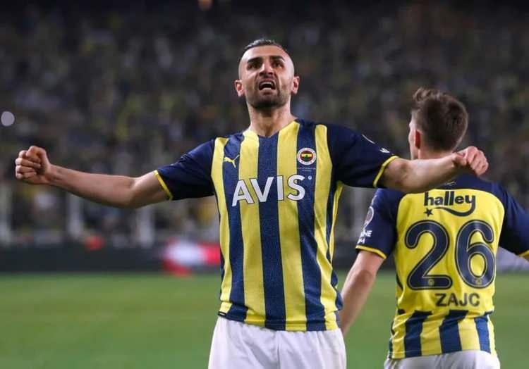 <p>* 10 Nisan 2022<br />
<br />
* Fenerbahçe - Galatasaray: 2-0<br />
<br />
* Fenerbahçe, Kadıköy'de iki yıl sonra ezeli rakibini mağlup etti.</p>
