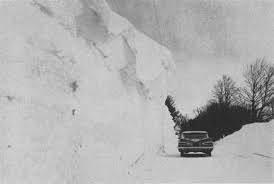 <p><span style="color:#B22222"><strong>6) MOUNT SHASTA, CALIFORNIA, 1959</strong></span></p>
