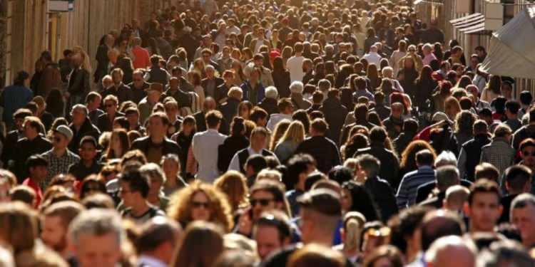 <p><strong>Buna g&ouml;re T&uuml;rkiye&rsquo;de mutsuzların il n&uuml;fusuna oranı y&uuml;zde 11,19 ile en &ccedil;ok mutsuzların yaşadığı il Trabzon olarak a&ccedil;ıklandı. T&Uuml;İK verilerine g&ouml;re T&uuml;rkiye&rsquo;nin en mutsuz illeri şu şekilde:</strong></p>

<p>&nbsp;</p>
