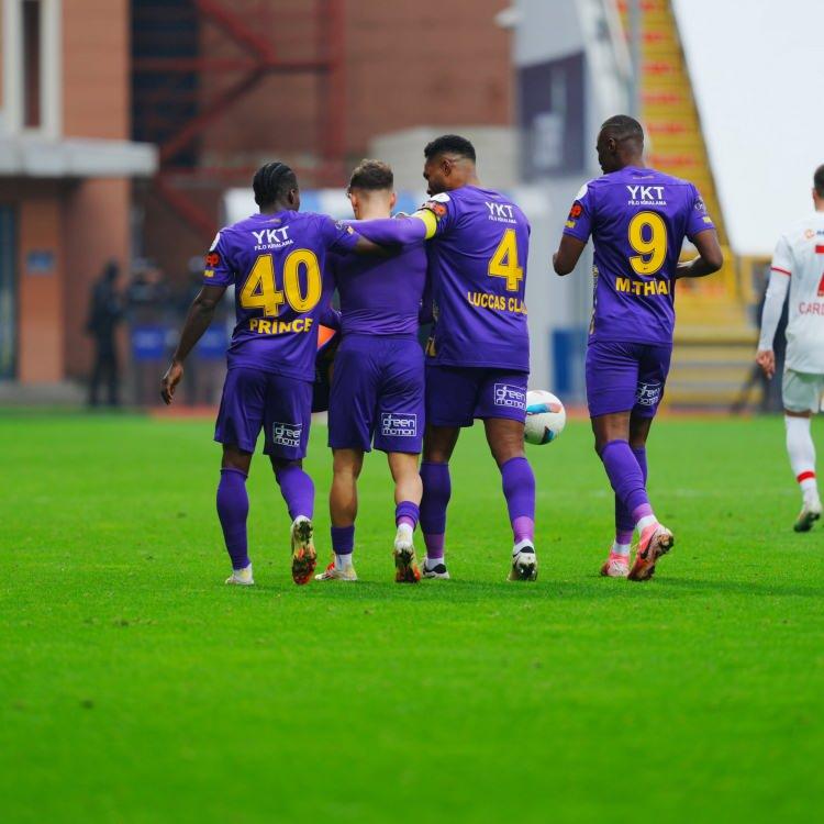 <p>5- Eyüpspor: 56 puan</p>