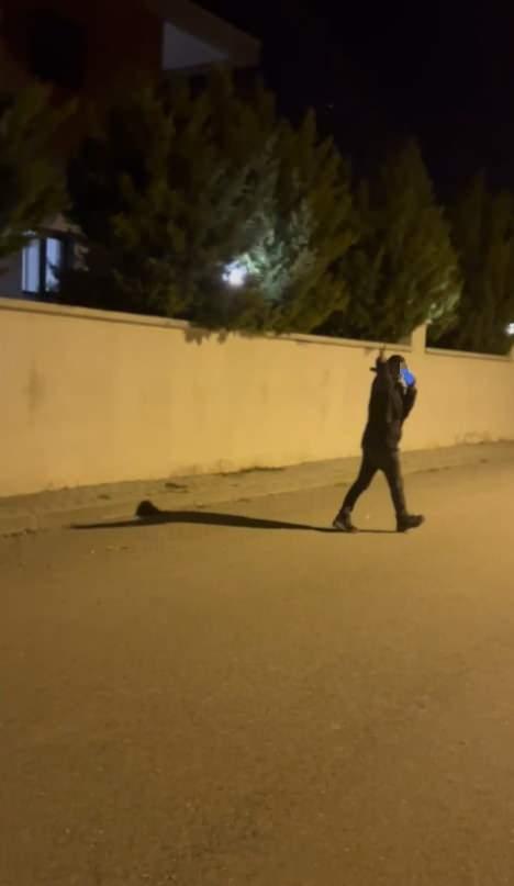 <p>Kaza, Antalya'nın Manavgat ilçesindeki Sorgun Mahallesi Herdford Caddesi'nde yaşandı. </p>
