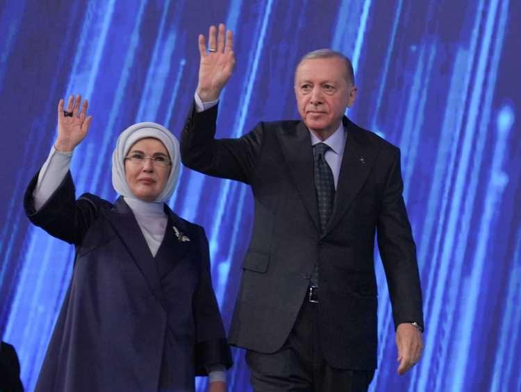 <p>Dursun Ataş, Efkan Ala, Erkan Güral, Erkan Kandemir, Eyyüp Kadir İnan, Fahrettin Yahşi, Fatih Sadullah Selman, Fatih Şahin, Fatma Betül Sayan Kaya, </p>
