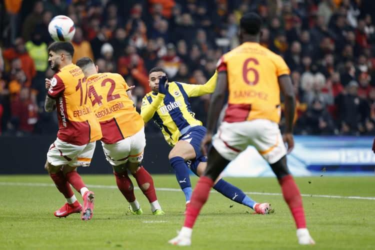 <p>İşte dev maçtan dikkat çeken kareler: </p>