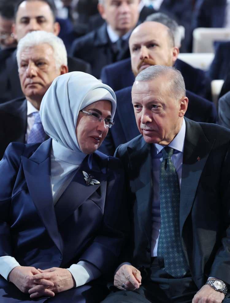 <p>Yerel Yönetimler: Mustafa Demir</p>
<p> </p>
<p> </p>