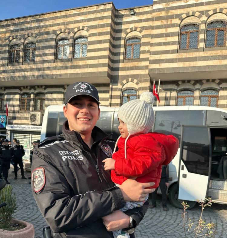 <p>Tanrıöver çiftinin tek çocukları olan Kuzey'e, 1,5 yıl önce gittikleri hastanedeki tedavinin ardından, ölümcül kas hastalığı olan <strong>Duchenne Musküler Distrofi (DMD)</strong> tanısı konuldu.</p>

<p> </p>
