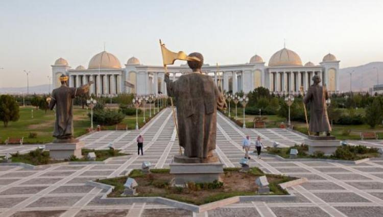 <p><strong><span style="color:#B22222">27)  TÜRKMENİSTAN </span> |  91,1 MİLYAR DOLAR</strong></p>
