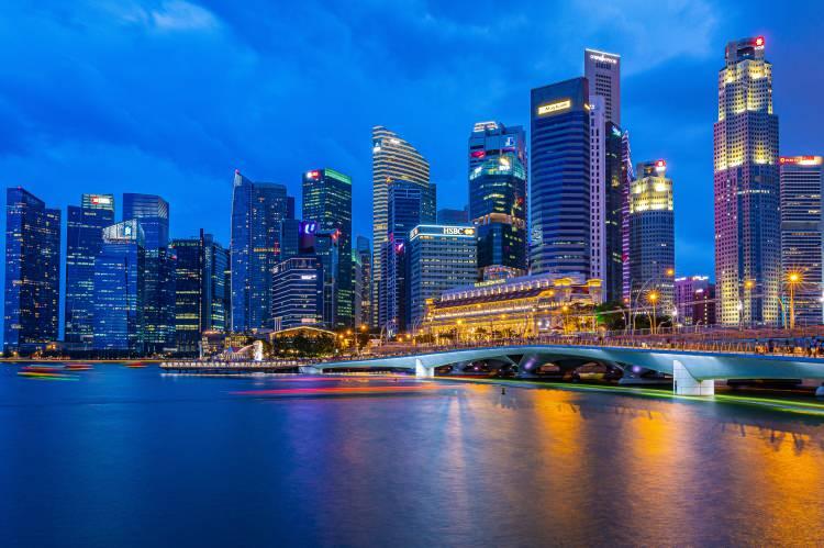 <p><strong><span style="color:#B22222">10)  SİNGAPUR </span> |  561,7 MİLYAR DOLAR</strong></p>
