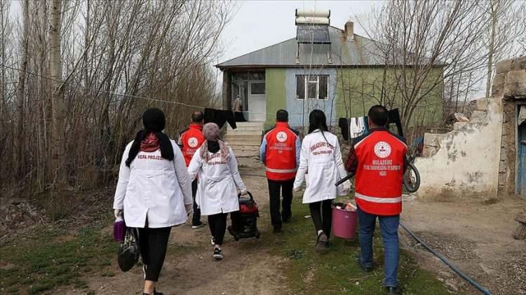 <p>Çiftlikköy SYDV Personel Alımı;</p>

<p>Gürpınar Sosyal Yardımlaşma ve Dayanışma Vakfı, Öveçli Aile Destek Merkezi'nde (ADEM) görevlendirmek üzere 1 Proje Koordinatörü (kadın) alımı yapacak. Başvurular 5 Mart 2025 tarihine kadar vakfa şahsen yapılacak.</p>

<p>Sivas Öğretmenevi Personel Alımı;</p>

<p>2 personel alımı yapacak. Sivas Öğretmenevi Başvurular 28 Şubat 2025 tarihine kadar kuruma şahsen yapılacak.</p>

