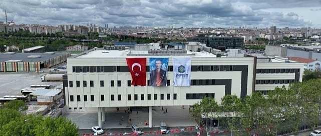 <p><span style="color:#B22222"><strong>BAKIRKÖY BELEDİYESİ 60 MEMUR ALIMI İLANI</strong></span></p>

<p> </p>

<p>Bakırköy Belediye Başkanlığı, 60 memur alımı gerçekleştirecek. Başvurular 7-9 Nisan 2025 tarihleri arasında Bakırköy Belediyesi İnsan Kaynakları Müdürlüğü’ne şahsen ya da iadeli taahhütlü posta yoluyla yapılabilecek.</p>
