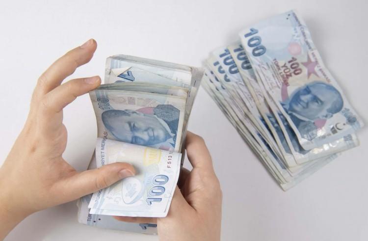 <p>"Eğer en başından denetimler sıkı yapılsaydı, mağduriyetler bu kadar büyük olmazdı. Ancak unutulmamalıdır ki SGK’da toplam denetim elemanlarının sayısı 1000-1500 civarında ve bu kişiler yüzlerce farklı denetim işi yapıyor. 85 milyon nüfusa sahip bir ülkede tek tek tüm işlemleri denetlemek zaman alıyor."</p>
