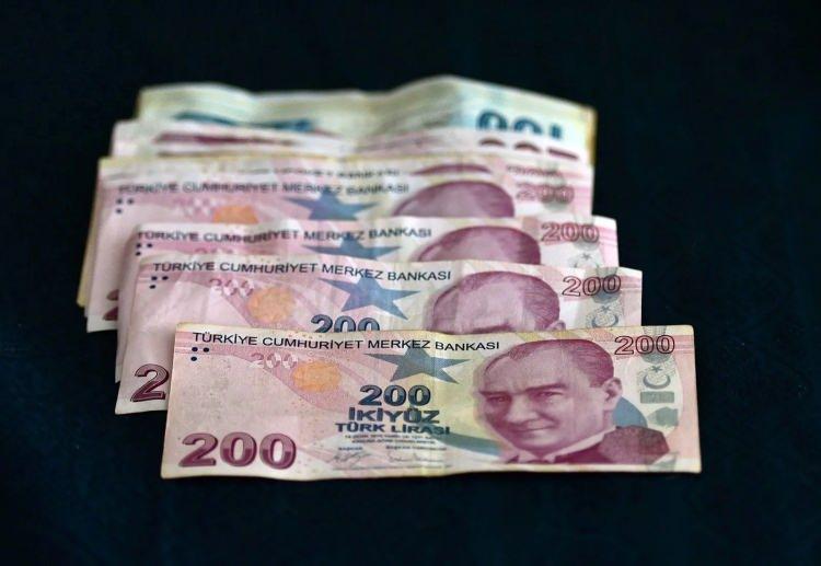 <p>"Emeklilik iptal edildiğinde; SGK, ödediği maaşları faiziyle ve gecikme cezasıyla geri alır. Sahte sigorta primleri iade edilmez. Sahte sigortalılık nedeniyle sağlıktan faydalandıysanız, SGK sağlık masraflarını da sizden talep edebilir."</p>

<p> </p>
