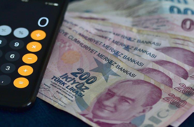 <p><strong>KAMUDA ÇALIŞAN ANNEYE DOĞUM İZİN SÜRESİ </strong></p>

<p>Öte yandan annelere tanınan yarı zamanlı çalışma hakkı kamuda devreye alınıyor. Bu konuda yönetmelik hazırlığı da tüm hızıyla sürüyor. </p>

