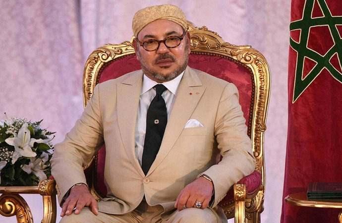 <p>Mesajda ayrıca Kurban Bayramı'nın her zamanki manevi anlamlarıyla ve gereklilikleriyle kutlanacağı dile getirildi.</p>
<p>Fas'ta kurban kesme ibadetinden feragat edilmesi daha önce 3 defa daha yaşanmıştı. 1963, 1981 ve 1996 yıllarında halktan kurban kesmekten feragat edilmesi istenmişti.</p>
<p> </p>