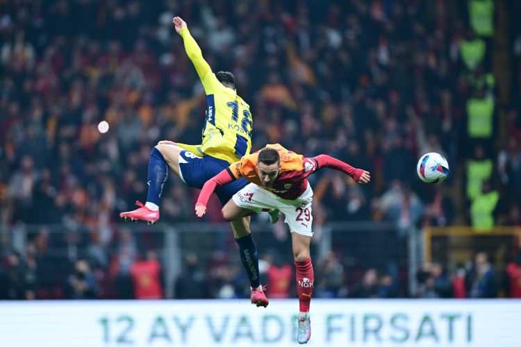 <p>Galatasaray'a göre bundan sonraki süreçte daha az deplasmana gidecek olan Fenerbahçe'nin geri kalan fikstürü şu şekilde:</p>

<p> </p>
