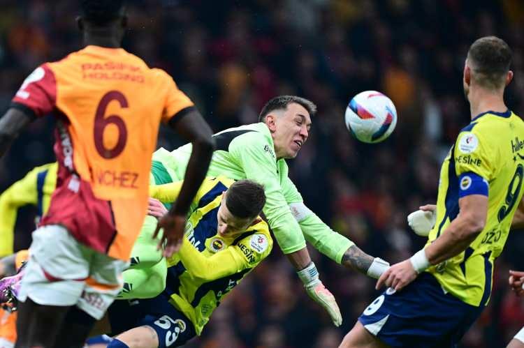 <p>Yoluna Avrupa'da da devam eden sarı-lacivertli kulüp, Ziraat Türkiye Kupası'nda bu hafta Gaziantep FK ile deplasmanda kozlarını paylaşacak. Fenerbahçe'nin gruptan çıkması durumunda Türkiye Kupası'nda oynayacağı maçlar da belli olacak.</p>

<p> </p>
