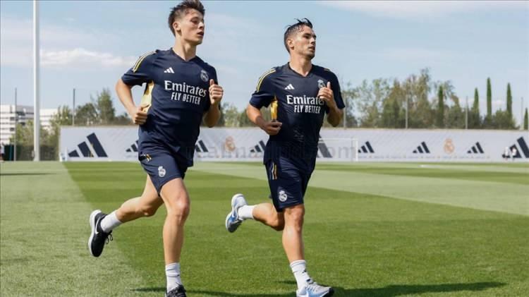 <p>Öte yandan Arda Güler'in Bayern Münih'e 50 milyon euroluk olası transferi durumunda Fenerbahçe'nin kasasına da 10 milyon euro girecek.</p>
