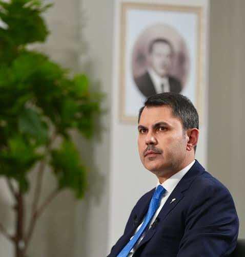 <p>Bakan Kurum, Çorum Valisi Ali Çalgan ve Bakanlık yetkililerine, şehidin annesinin evinin yeniden inşa edilmesi için talimat verdi. </p>
