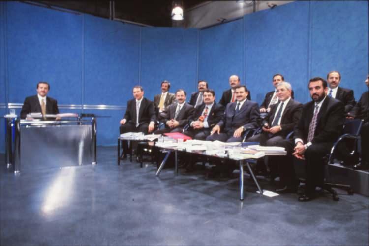 <p>1996 <br />
<br />
<br />
MAYIN TARLASI </p>
