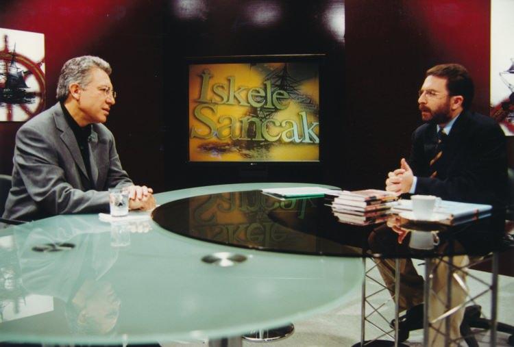 <p>1999 </p>
<p> </p>
<p>İSKELE SANCAK ZÜLFÜ LİVANELİ </p>
<p> </p>
<p>SUNUCU AHMET HAKAN </p>