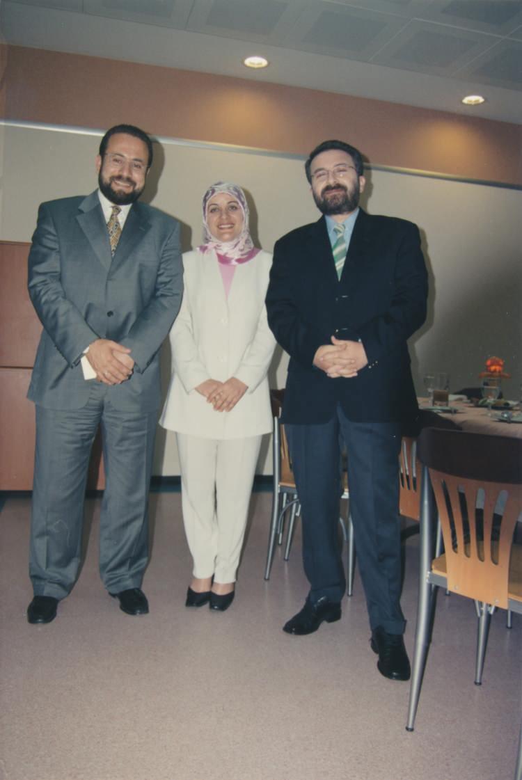 <p>2000 </p>

<p> </p>

<p>KANAL 7 GENEL YAYIN YÖNETMENİ ZAHİD AKMAN</p>

<p>KANAL 7 GENEL YAYIN YÖNETMENİ YARDIMCISI NAZMİYE YILMAZ </p>

<p>SUNUCU AHMET HAKAN </p>

<p> </p>
