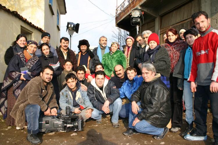 <p>2004 </p>

<p> </p>

<p>MİHRALİ ÇEKİM EKİBİ </p>
