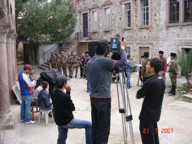 <p>2007 </p>
<p> </p>
<p>İSTİKLAL KAMERA ARKASI </p>