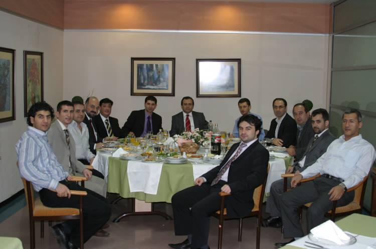 <p>2008 </p>

<p> </p>

<p>KANAL 7 MEDYA GRUBU İNSAN KAYNAKLARI VE İDARİ İŞLER DAİRE BAŞKANLIĞI VE YÖNETİM KURULU YEMEĞİ</p>
