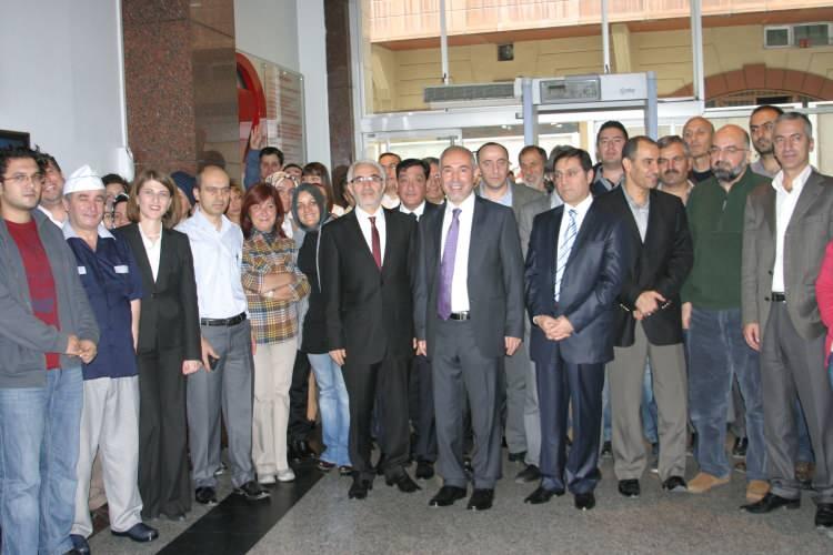 <p>2011 </p>

<p> </p>

<p>KANAL 7 MEDYA GRUBU BAŞKANI ZEKERİYA KARAMAN'I KARŞILAMA </p>
