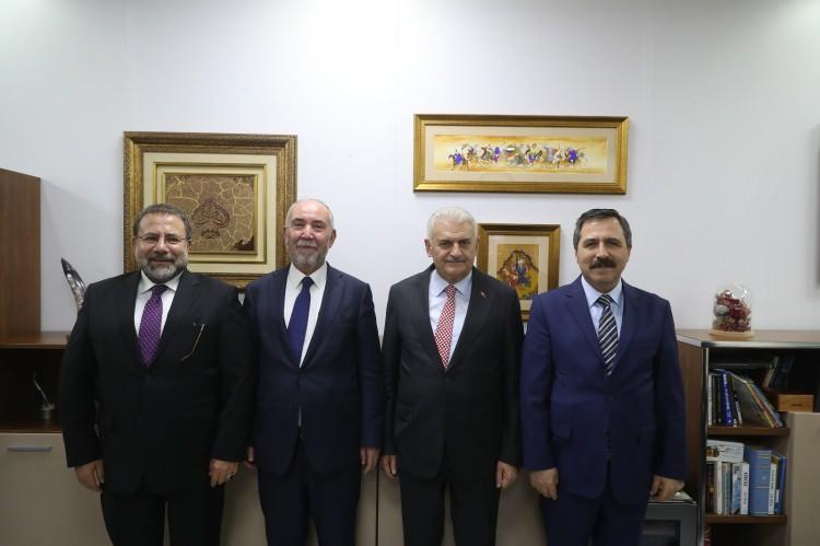 <p>2019 </p>

<p> </p>

<p>KANAL 7 MEDYA GRUBU BAŞKANI ZEKERİYA KARAMAN, KANAL 7 GENEL YAYIN YÖNETMENİ ZAHİD AKMAN VE BİNALİ YILDIRIM SEÇİM ÖZEL</p>
