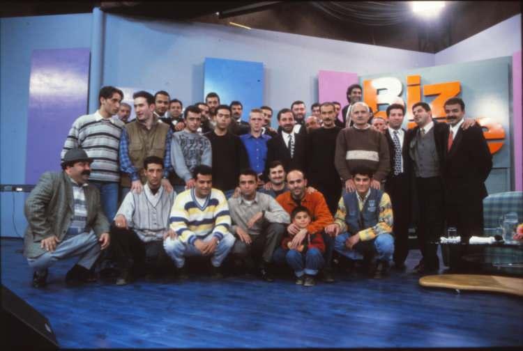 <p>1997 </p>

<p><br />
BİZ BİZE PROGRAMI</p>
