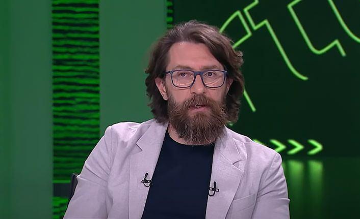 <p>Erman Özgür: Mourinho, Galatasaray'ın formsuz ve öz güvensiz oluşana inanmamış aynı Beşiktaş deplasmanında olduğu gibi. Ürkek davrandı Mourinho.</p>